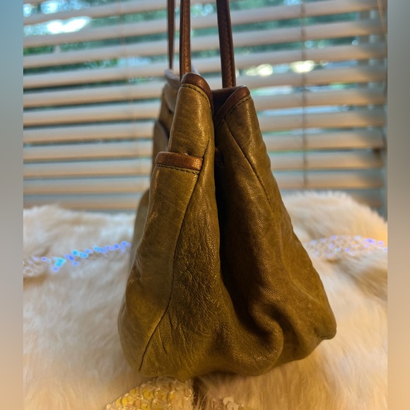 Jo Ann Page Medium East-West in Olive Cow and Bronze Trim, Full-grain Leather - Picture 8 of 14